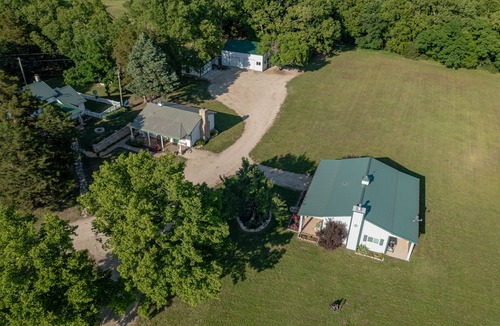 Cottonwood Falls House | Gorgeous 46 acre country property nestled in to the beautiful Kansas Flint Hills