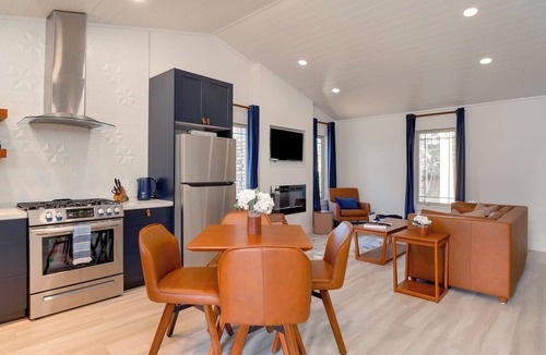 Angel Fire Cabin | Gorgeous Cabin in the Woods, King Bed, Fire Pit, A/C