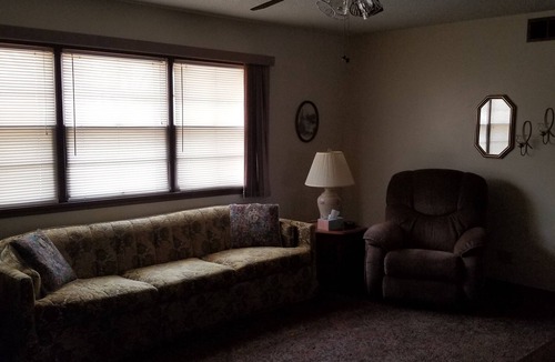 Goddard House | Grandma's house in the heart of Goddard