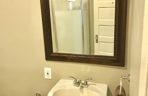 Fairbury Bed & Breakfast | Grayhouse Inn - Room #7