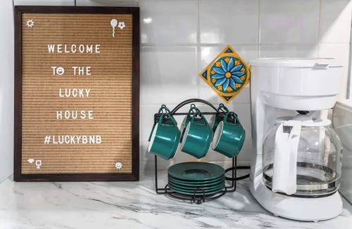 Shawnee House | Great for Families Sleeps7 15 mins to KC