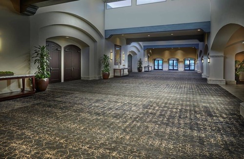 South Scottsdale Resort | Great for Group Travel! 4 Serene Units, 5 Pools, Tennis Courts, Shuttle Service