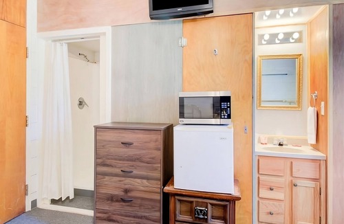 Drumright House | Great Stay, Convenient Location! 2 Comfortable Units, Pets are Allowed Here!