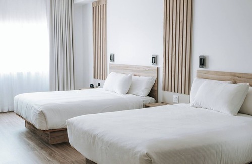Alma Hotel | Hôtel Universel