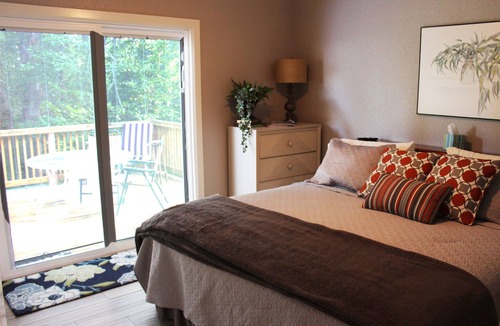 Bella Vista Apartment | Haley Retreat BELLA VISTA LOCATION/BENTONVILLE ADDRESS.ONE MILE TO OZ BIKE LIFT.