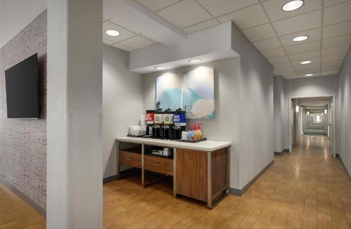 Derby Hotel | Hampton Inn Derby-Wichita Southeast