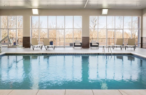 Deerfield Hotel | Hampton Inn Lawrence