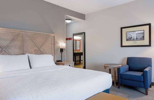 Dodge City Hotel | Hampton Inn & Suites by Hilton Dodge City