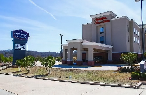 Grenada Hotel | Hampton Inn & Suites Grenada