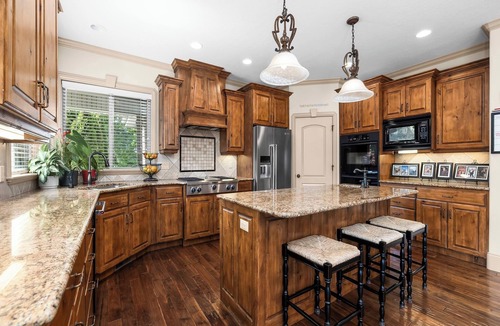 River Bottoms House | Happy Valley