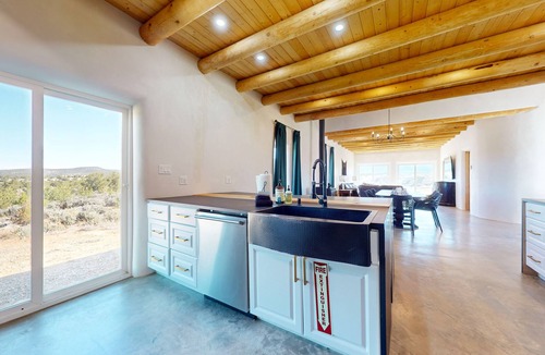 Arroyo Hondo House | Haven in Arroyo Hondo: Stylish 4-Bedroom Retreat with Stunning Views