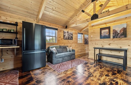 Custer Cabin | Hilltop Hideway-BRAND NEW-Just minutes from Custer-Close to Off Road Trails!