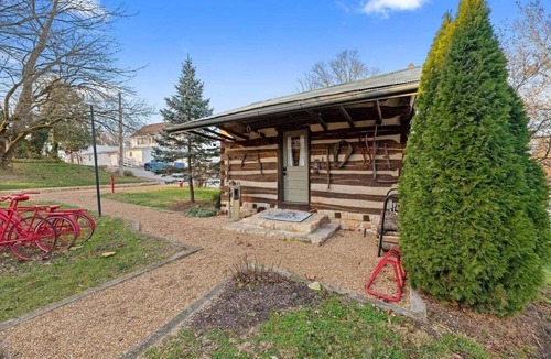 Augusta Cabin | Historic Augusta Log Cabin | Wine Country