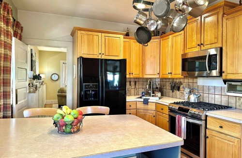 Old North End House | Historic Family Retreat - Near Downtown & CC - large, private