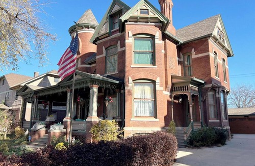 Council Bluffs House | Historic Home - Fireplace - Near Omaha Zoo - BBQ Grill