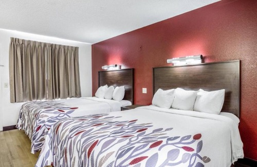 Allison Hotel | Historic Route 66 Stay w/Pool & Gym Stay with Breakfast | 4.86 mi to Rex Museum
