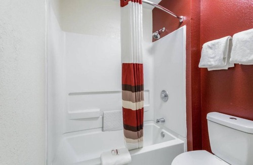 Allison Hotel | Historic Route 66 Stay w/Pool & Gym Stay with Breakfast | 4.86 mi to Rex Museum