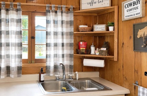 Riverside Cabin | Historic Wyoming Cabin Near Rivers & Trails