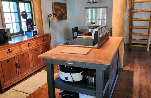 Pine Cabin | Historical Cabin with gorgeous views in Pine, Colorado!