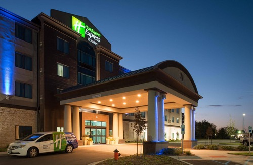 North Kansas City Hotel | Holiday Inn Express Hotel & Suites North Kansas City, an Ihg Hotel