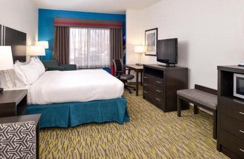 West Omaha Hotel | Holiday Inn Express Hotel & Suites Omaha West by IHG