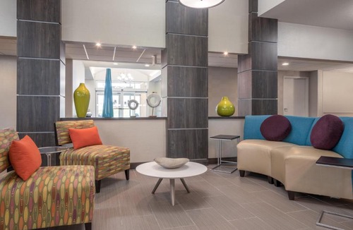 Ames Hotel | Holiday Inn Express Hotel & Suites Ames by IHG
