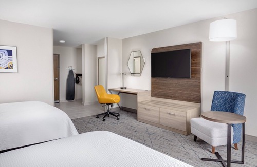 Kearney Hotel | Holiday Inn Express Kearney by IHG