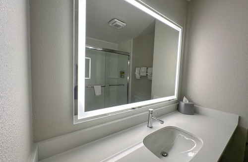Kearney Hotel | Holiday Inn Express Kearney by IHG