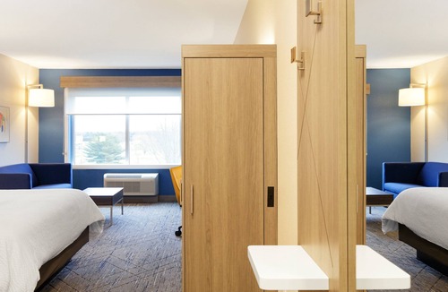 Newton Hotel | Holiday Inn Express Newton by IHG