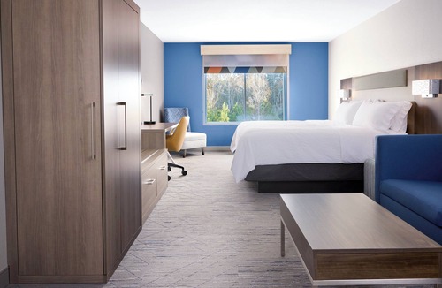 Lexington Hotel | Holiday Inn Express & Suites Lexington South by IHG