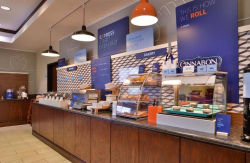 Pittsburg Hotel | Holiday Inn Express & Suites Pittsburg by IHG