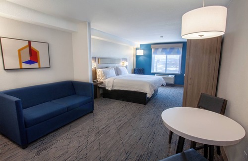 North Logan Hotel | Holiday Inn Express & Suites Logan by IHG