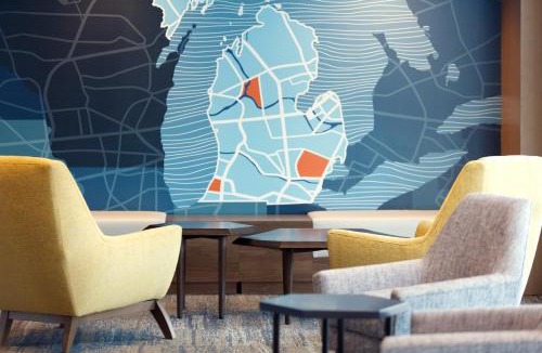Colby Hotel | Holiday Inn Express & Suites Colby
