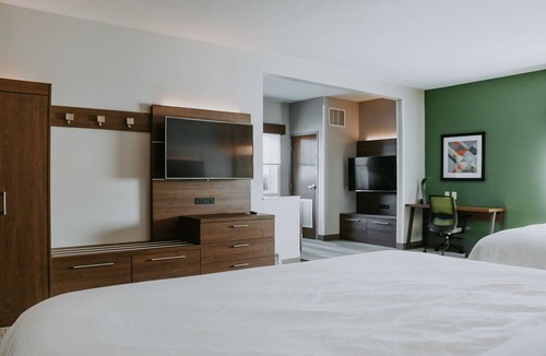 Lincoln Hotel | Holiday Inn Express & Suites South - Lincoln by IHG