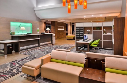 Waldron Hotel | Holiday Inn Kansas City Airport by IHG