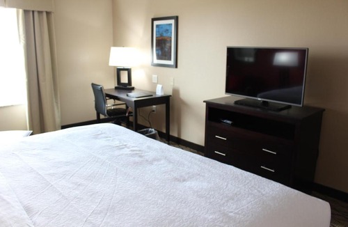 Salina Hotel | Holiday Inn Salina by IHG