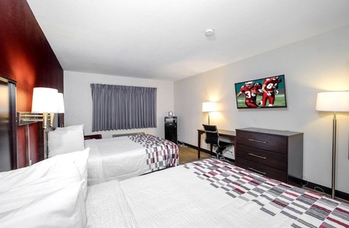 Holton Hotel | Holton Inn and Suites