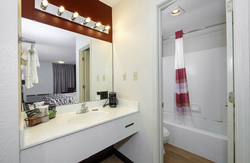 Holton Hotel | Holton Inn and Suites