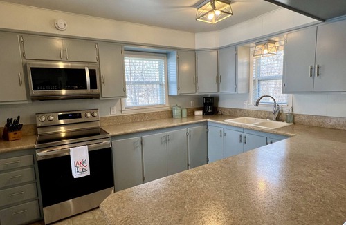 Tia Juana House | Home in Disney - Ride Directly to Trails, 1/2 mile to Marina & Boat Ramp