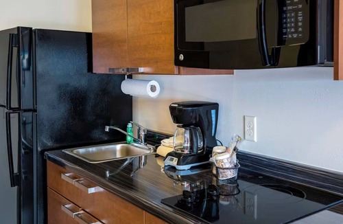 Overland Park Hotel | Home-Like Suites for Families and Relocation in Overland Park