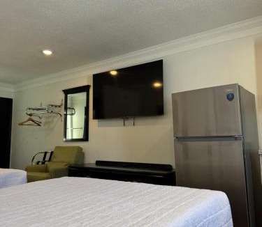 Thief River Falls Hotel | Home Suites