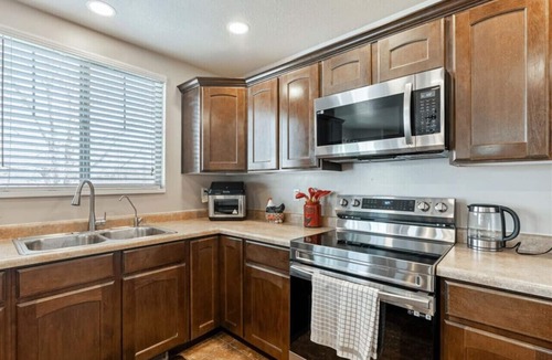 Clearfield House | Homestead Haven | Sleeps 14 | 2 Car Garage