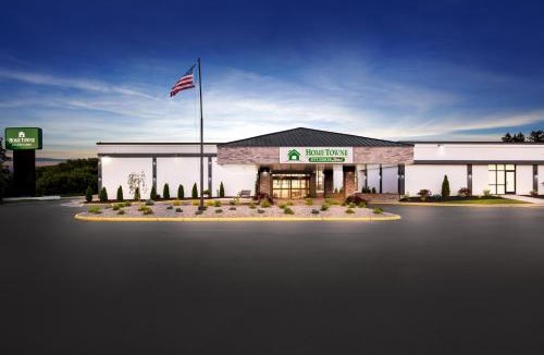 Cortland Hotel | HomeTowne Studios by Red Roof & Conference Center Cortland