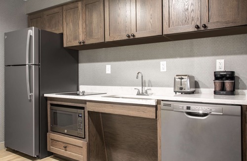 Salina Hotel | Homewood Suites by Hilton Salina Downtown