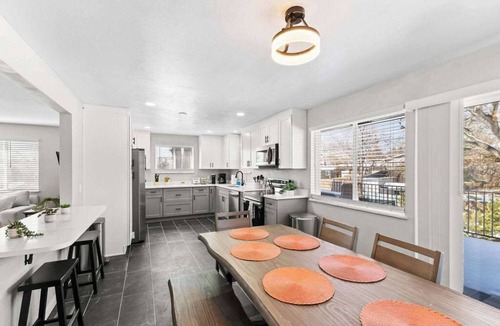 Golden House | Hot Tub Family Home with Mountain Views - Close to Red Rocks and Clear Creek!
