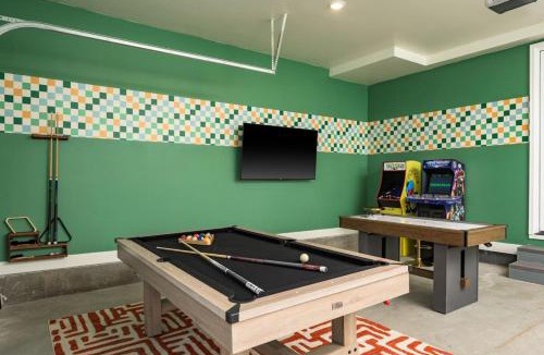 Berkley House | Hot Tub Rooftop Game Room 4br 4ba