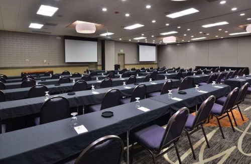 Northfield House | HT Denver Suites in the Central Park shopping district!