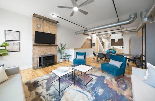 Over-the-Rhine House | Huge Retrea w Rooftop Deck Stay At Farmers Market