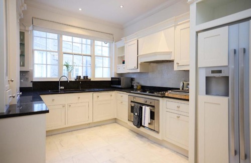 Hyde Park Apartment | Hyde Park Square Classic