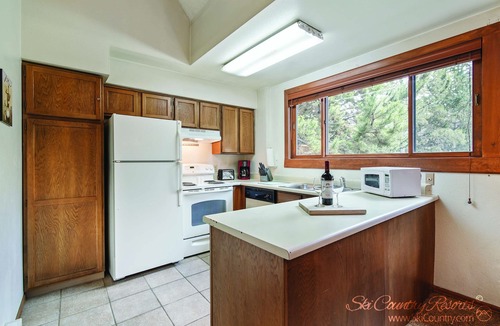 Historic District Condo | Ideal Breck Location! Modern Updates Throughout. Private Balcony. SH52
